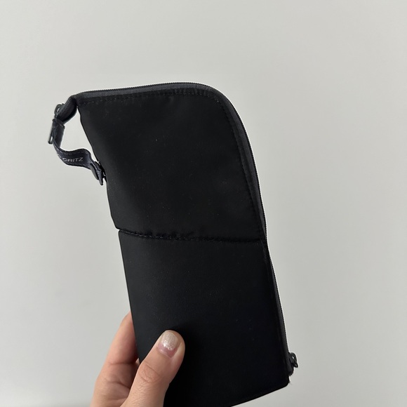 Japanese stationary brand Kokuyo Pencil case cosmetic case excellent condition - Picture 7 of 9